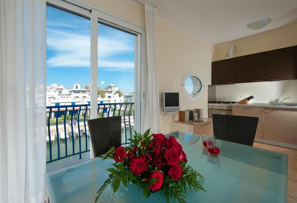 Portoverde Beach Apartments Misano Adriatico Eksteriør billede