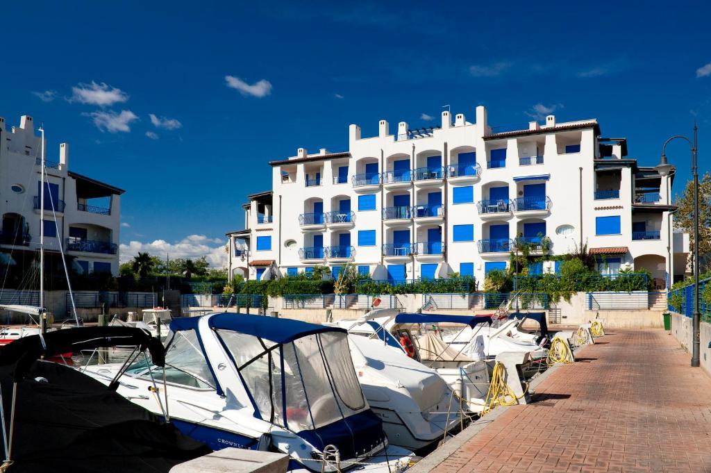 Portoverde Beach Apartments Misano Adriatico Eksteriør billede