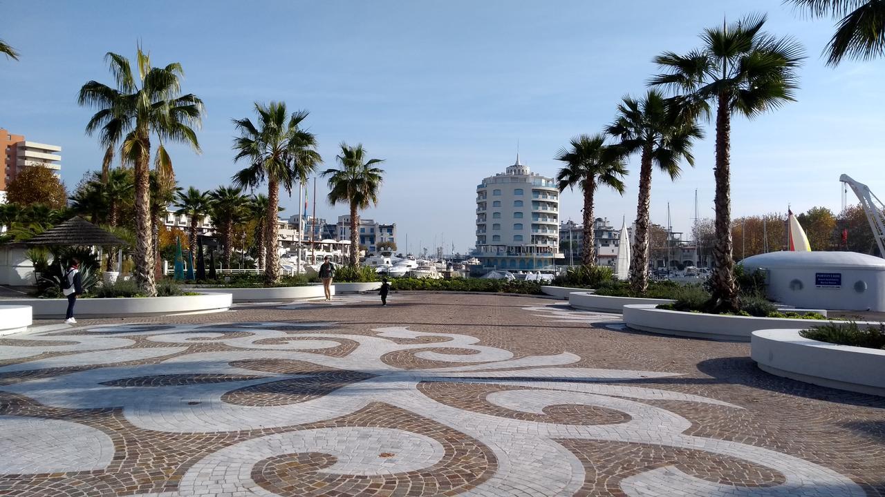 Portoverde Beach Apartments Misano Adriatico Eksteriør billede