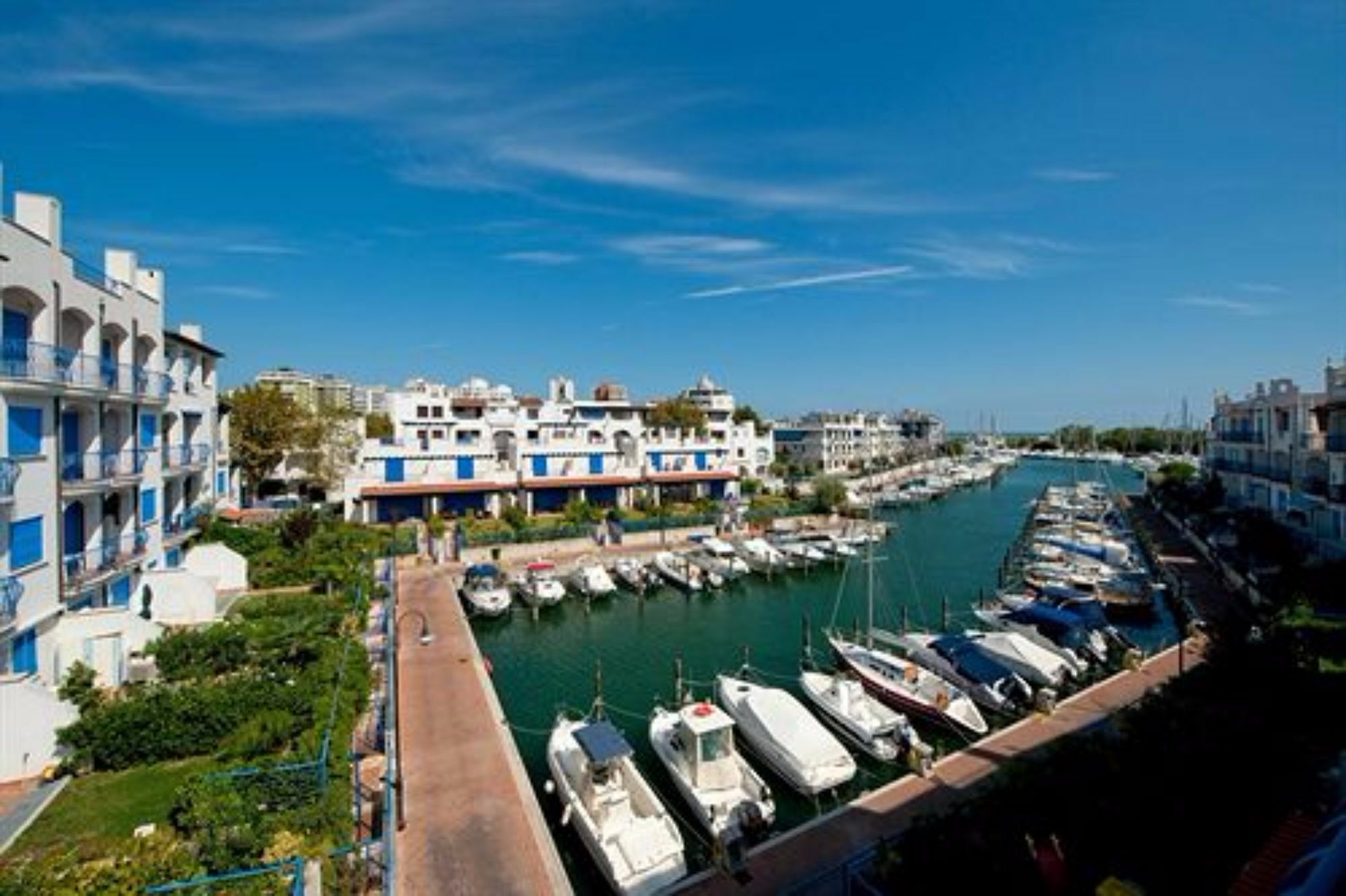 Portoverde Beach Apartments Misano Adriatico Eksteriør billede