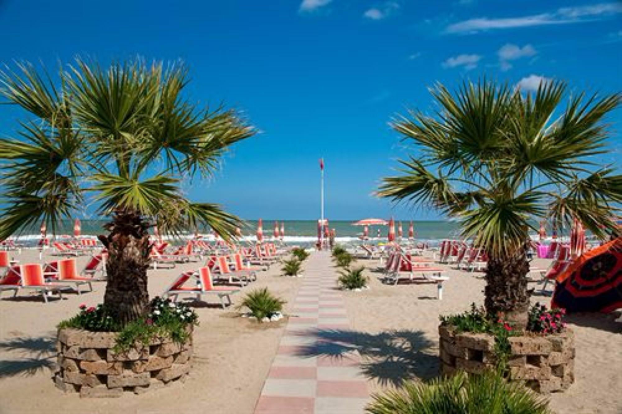 Portoverde Beach Apartments Misano Adriatico Eksteriør billede