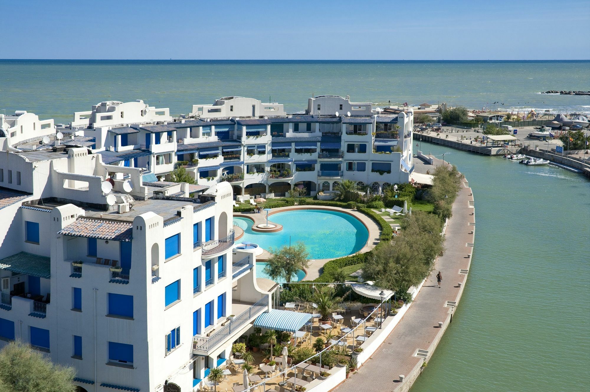 Portoverde Beach Apartments Misano Adriatico Eksteriør billede