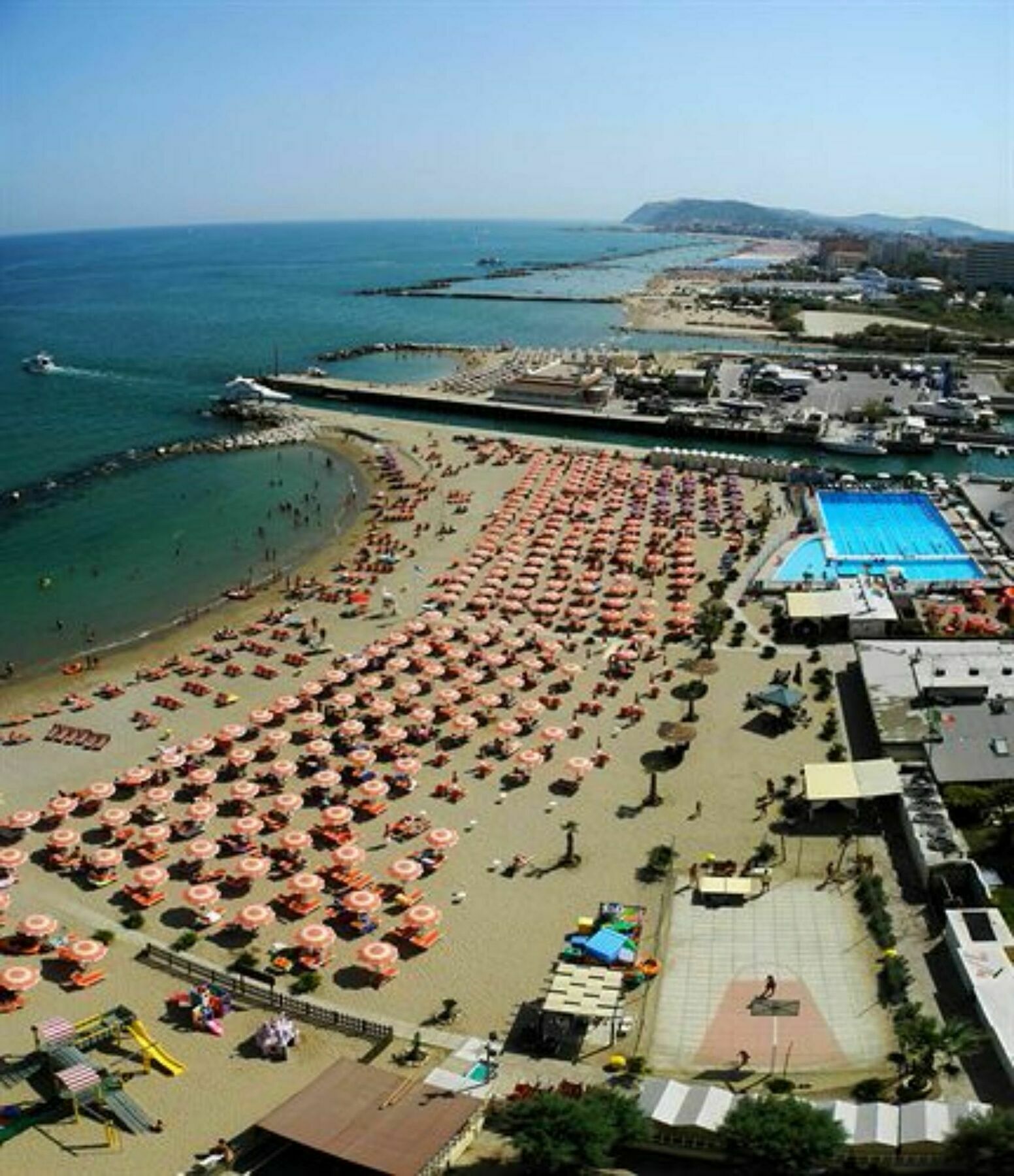 Portoverde Beach Apartments Misano Adriatico Eksteriør billede