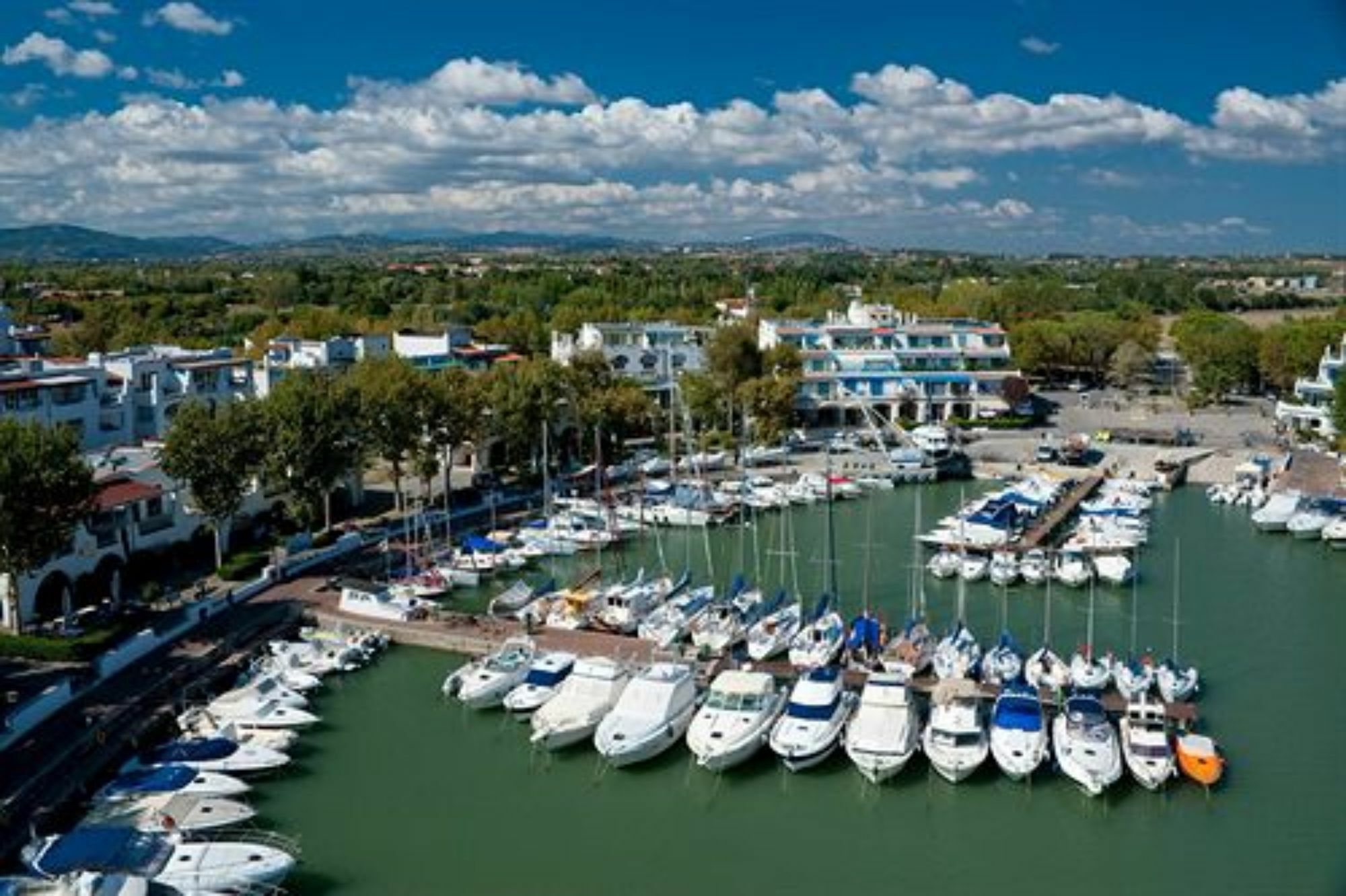 Portoverde Beach Apartments Misano Adriatico Eksteriør billede